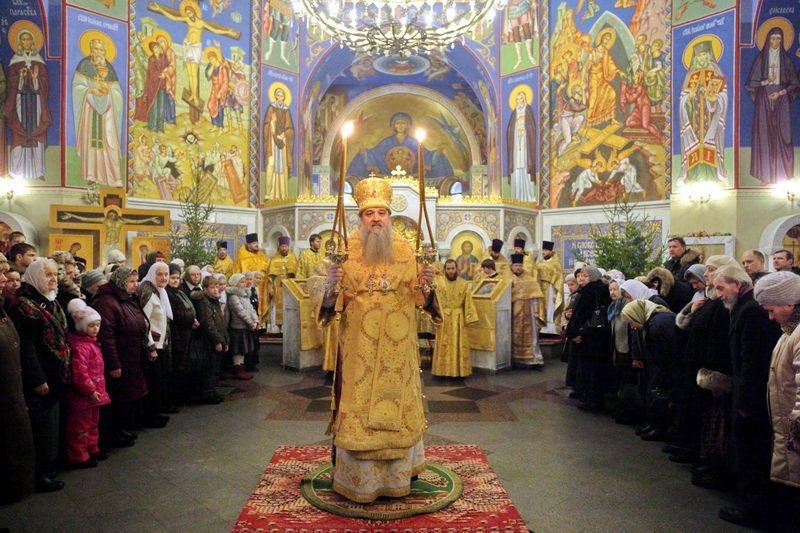 Храм рождества в мытищах расписание богослужений. Храм Рождества Христова Мытищи. Храм Рождества Христова Мытищи внутри. Храм Рождества Христова в Мытищи роспись.