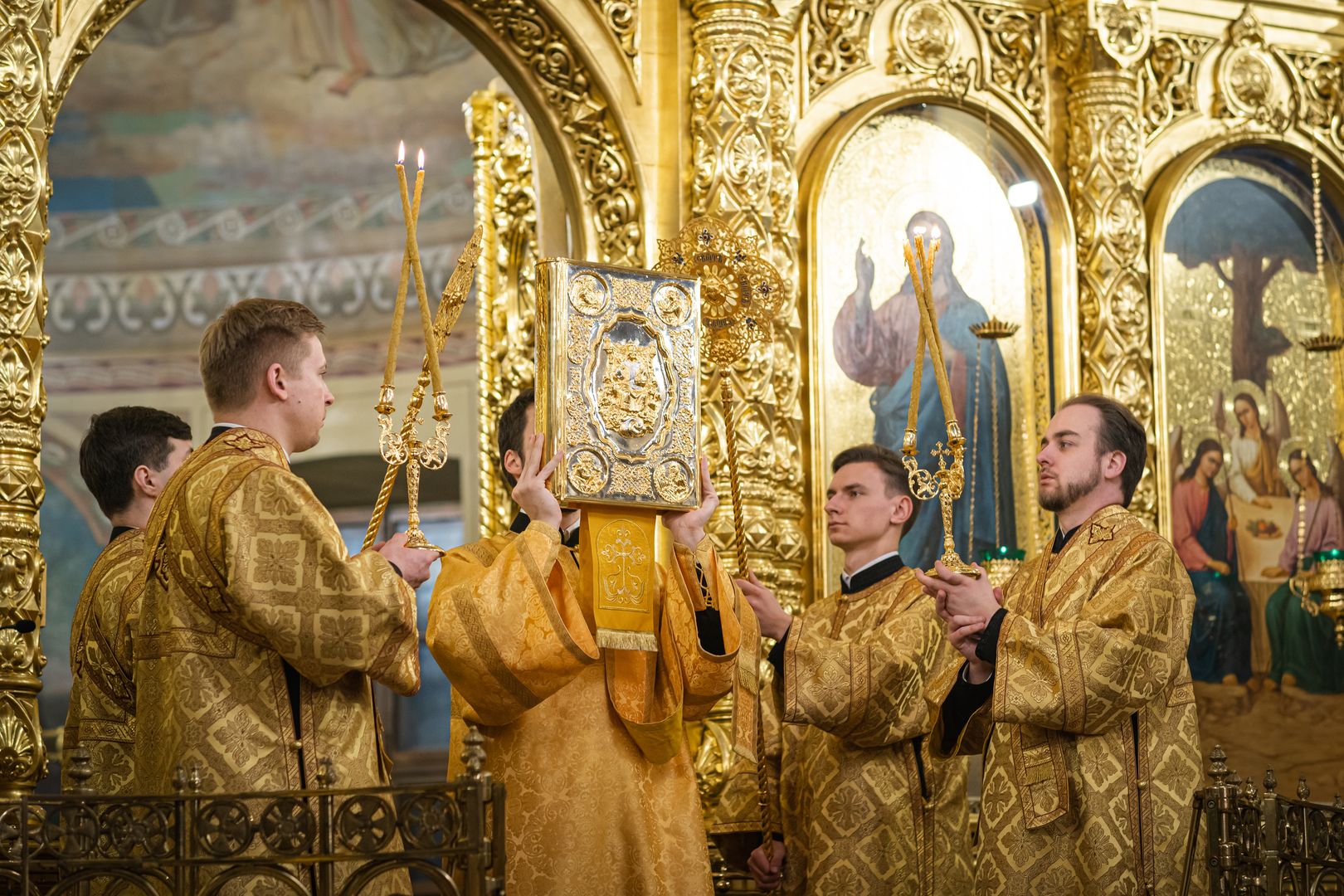 Подольск Троицкий храм богослужения