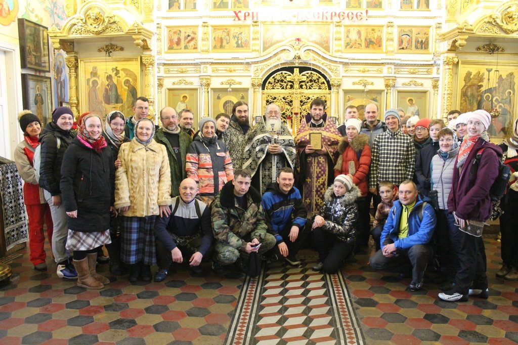 Храм новомучеников и исповедников в кучино. Храм в Кучино новомучеников. Храм новомучеников и исповедников в Кучино Балашиха. Иоанн настоятель храма новомученников Кучино. Иоанн Афанасьев священник.