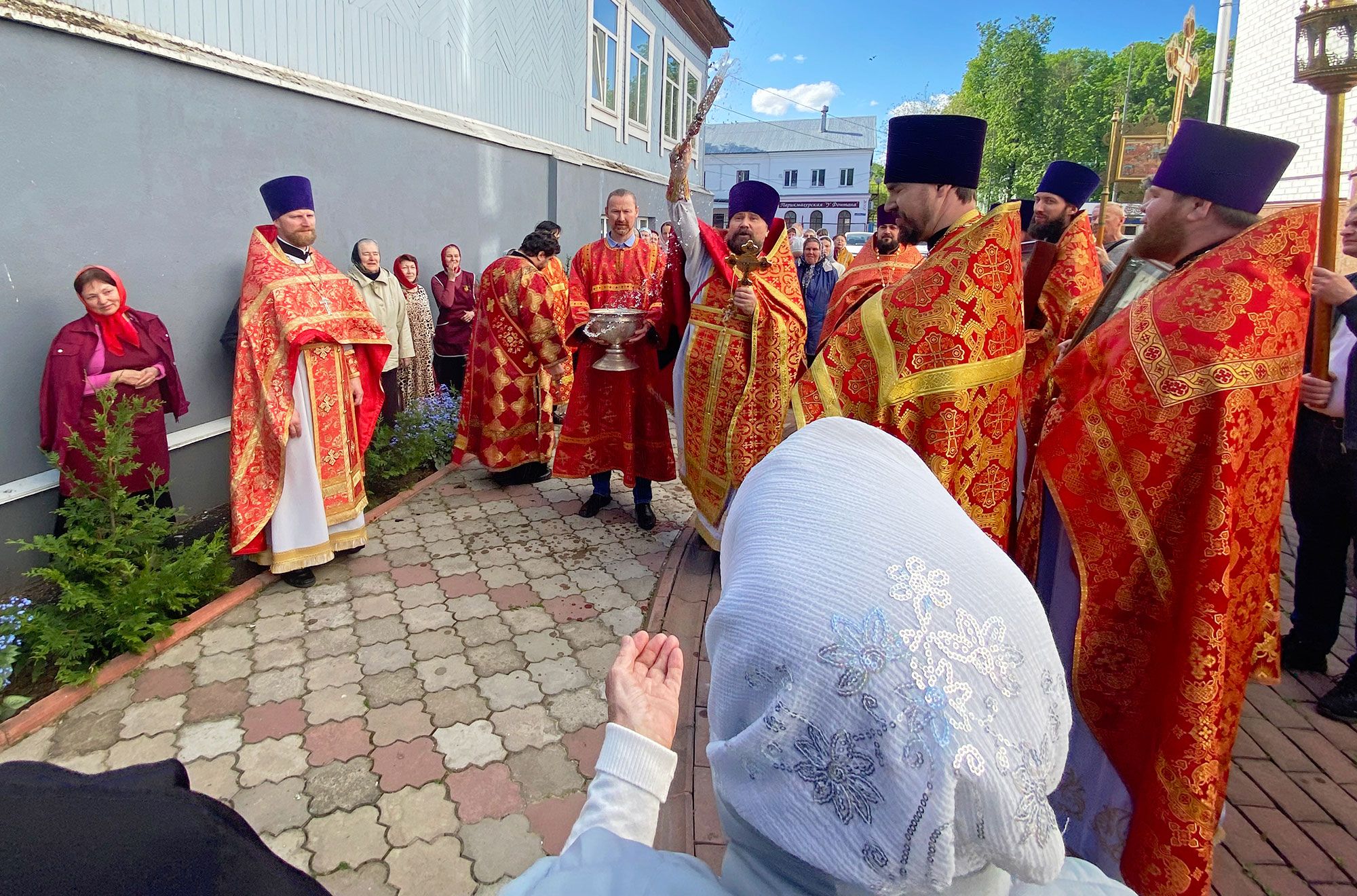 Престольный день храма. Осетинская Церковь Пасха. Сплошные седмицы 2022. Осетинская Церковь во Владикавказе. Божественный храм.