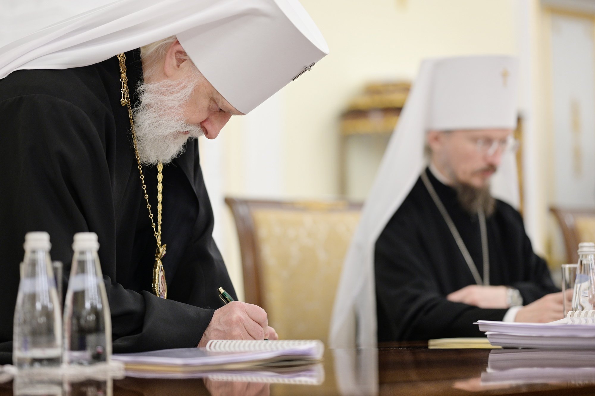 Синод епископов. Священный Синод. Заседание Синода РПЦ В масках. Печать Синода русской православной церкви.