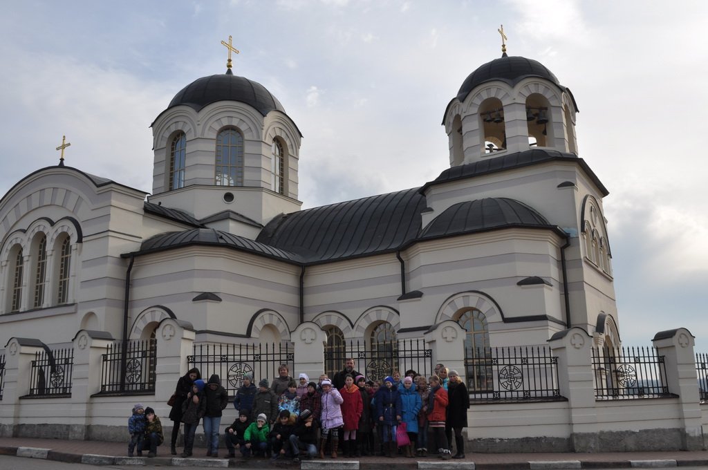 Храм богослов сынково. Церковь села Сынково храм. Подольск Сынково Церковь. Храм ап. Иоанна Богослова села Сынково. Церковь улица Подольских курсантов.