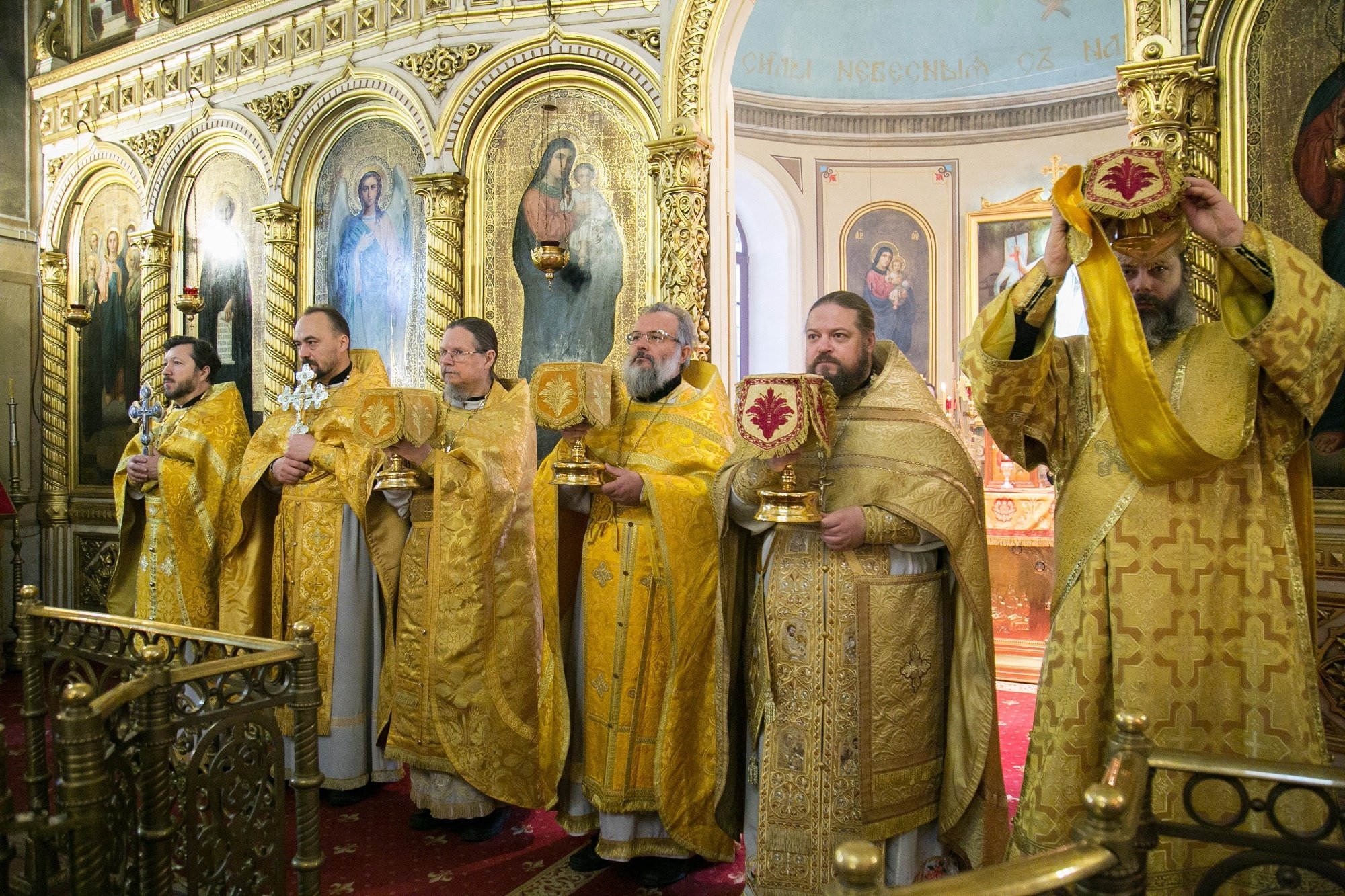 Расписание никольского храма в солнечногорске. Антоний Тирков Солнечногорск. Благочинный Солнечногорского округа протоиерей Антоний Тирков. Никольский храм Солнечногорск. Никольская Церковь Солнечногорск батюшка.