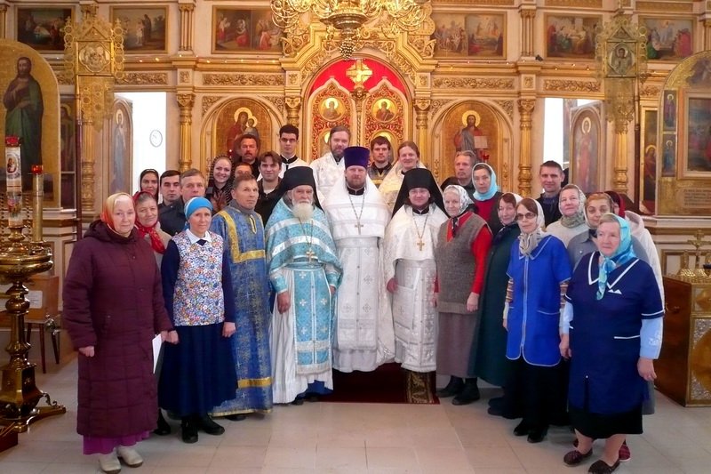 Ваулово чехов. Троицкий храм в Ваулово Чеховского района. Троицкий храм Ваулово. Троицкая Церковь Чехов Ваулово. Ваулово Чехов Церковь служение.