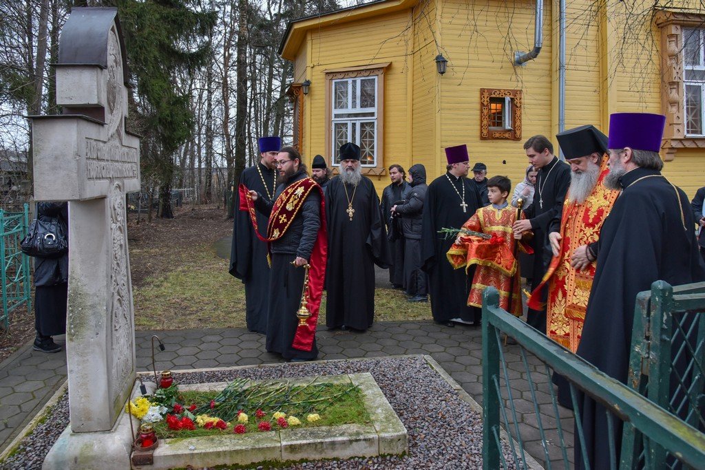 Деревня пушкино. Сретенский храм в новой деревне Пушкино. Храм Сретения Господня в новой деревне Пушкино. Сайт Сретенской церкви Пушкино. Церковь в новой деревне Пушкино.