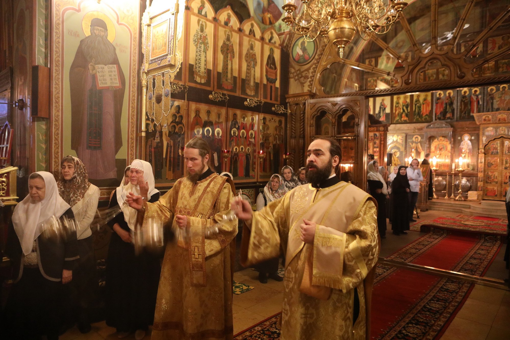 Московская епархия русской. Михайловская Слобода Старообрядческая Церковь. Единоверческий храм Архангела Михаила села Михайловская Слобода. Михайловская Слобода храм единоверческий настоятель. Единоверческий храм Архангела Михаила в Слободе.