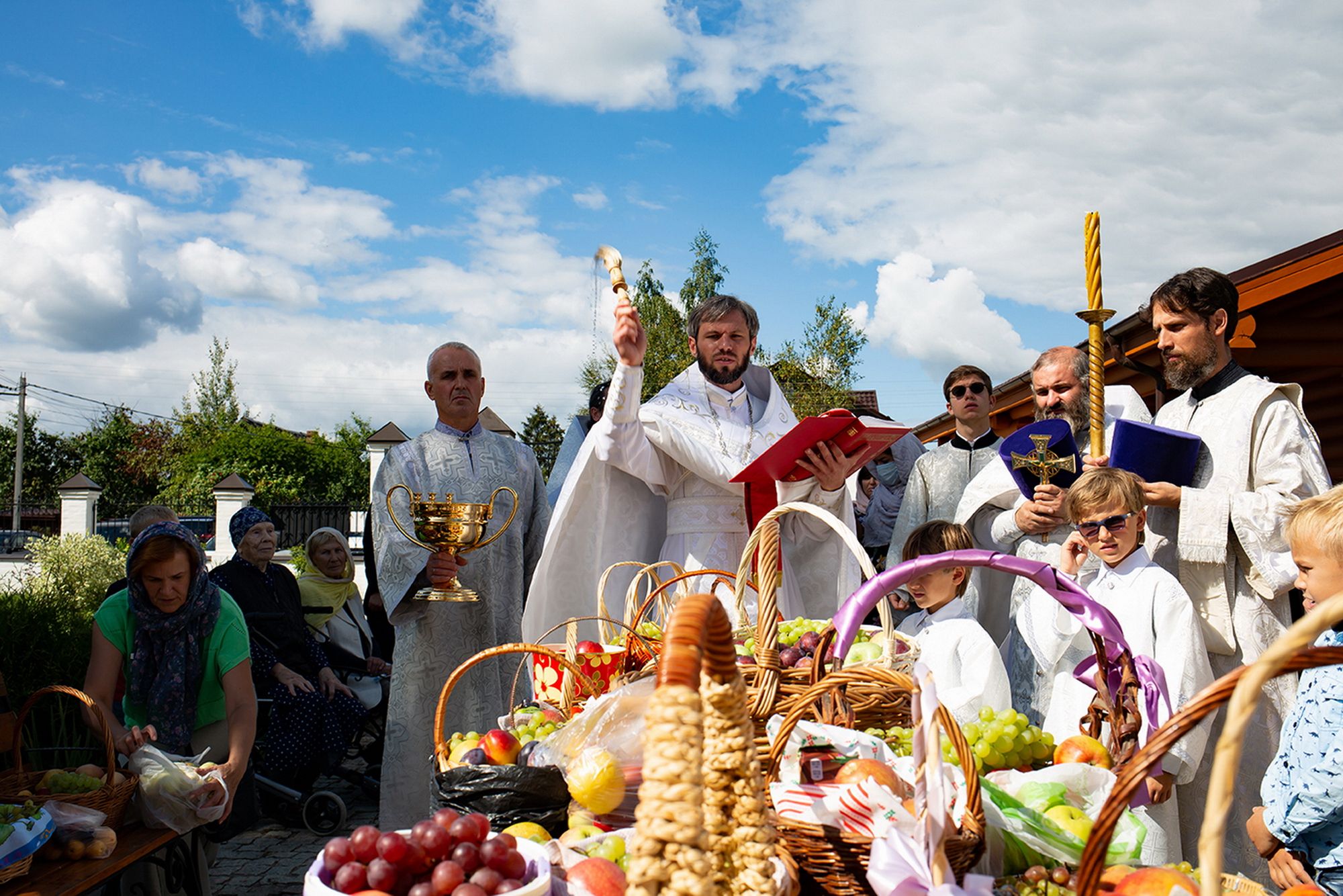 Дер спас. Преображенский храм спас Каменка. Храмовый праздник Каменка. Преображенский храм с. спас Каменка Рогачевского благочинья. 19 Августа праздник.