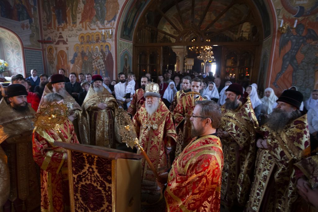 Храм архангела михаила в слободе. Храм Михаила Архангела единоверие. Михайловская Слобода храм Михаила Архангела внутри. Единоверческая Церковь Архангела Михаила в Михайловской Слободе. Храм Архангела Михаила в Михайловской Слободе официальный сайт.