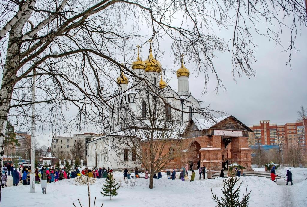 Новогодние праздники в дубне. Праздник собор Рождества Иоанна Предтечи. Собор Рождества Иоанна зимой. Собор Иоанна Предтечи праздник. Место Рождества Иоанна Предтечи.