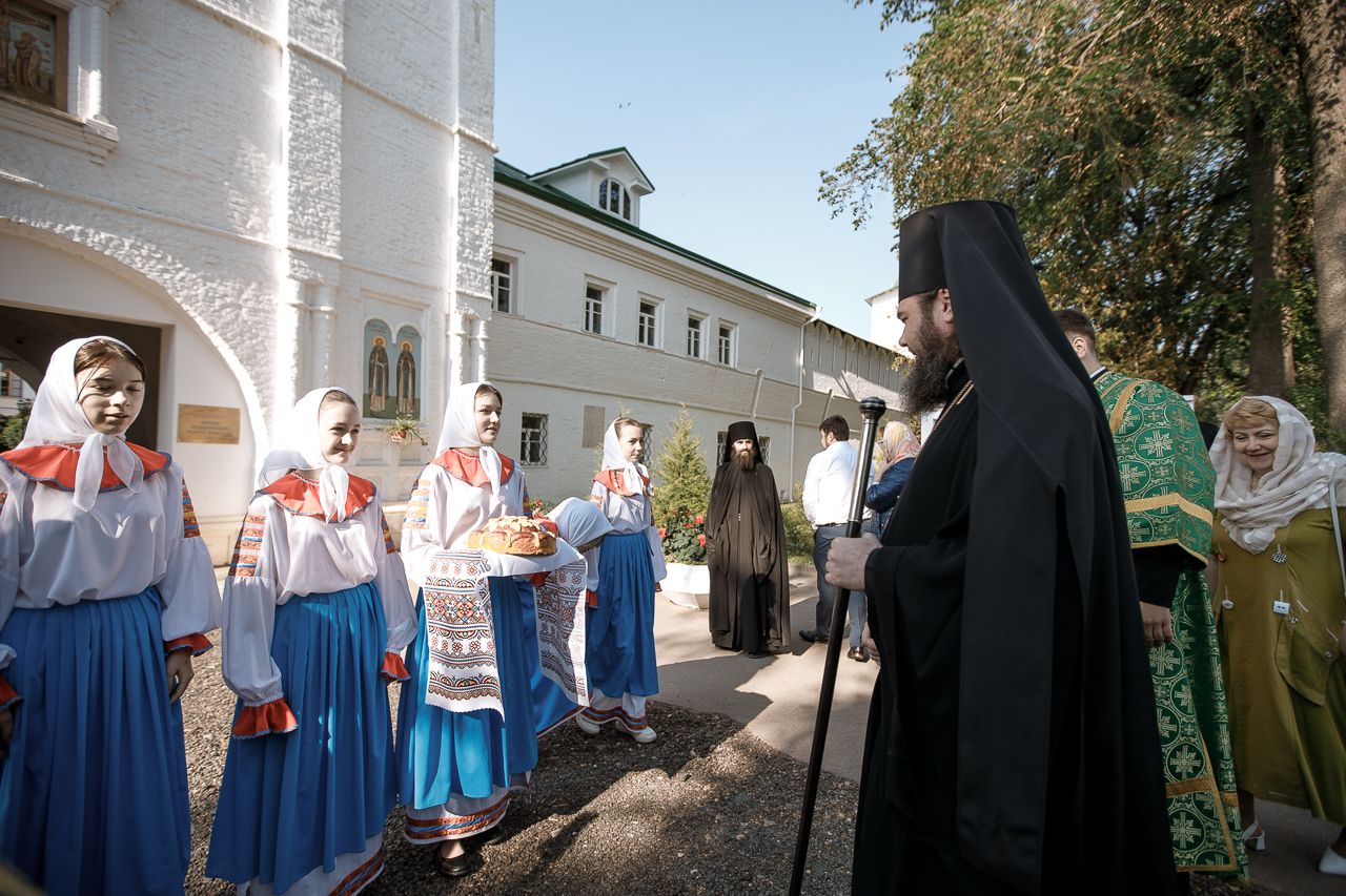 Пешношский монастырь расписание богослужений. Николо-Пешношский монастырь расписание богослужений.