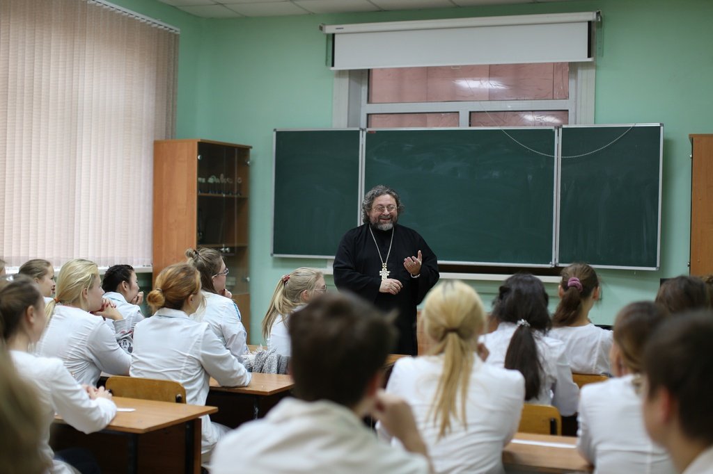 Сайт ногинского. Медицинский колледж Ногинск. Игорь Овчинникова Ногинский мед колледж. Ногинский медицинский колледж 3. Ногинский медицинский колледж официальный сайт.