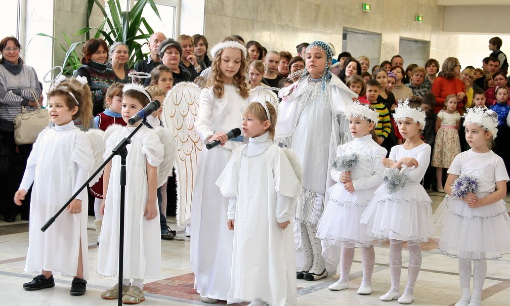 Воскресная традиция. Воскресная школа Троицкого собора города Подольска. Рождество в протестантской церкви.