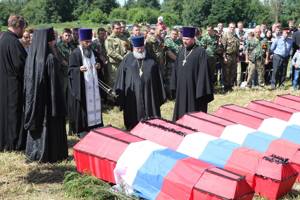 Перезахоронение. Спас-вилки Шаховского района Московской области. Спас-вилки Шаховского района мемориал. Захоронение останков бойцов Вологда. Воинская часть в Шаховском районе Московской области.