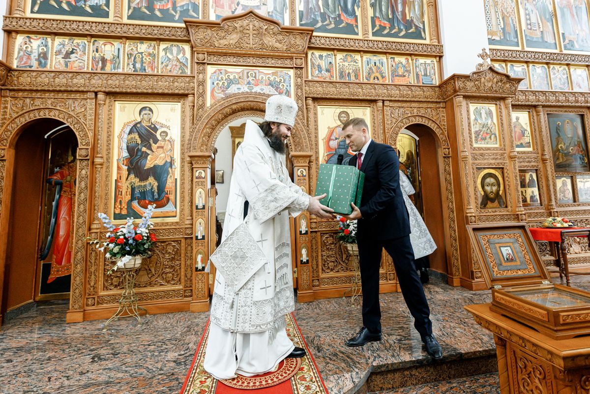 Расписание богослужений в храме преображения господня сургут. Храм Преображения Долгопрудный.