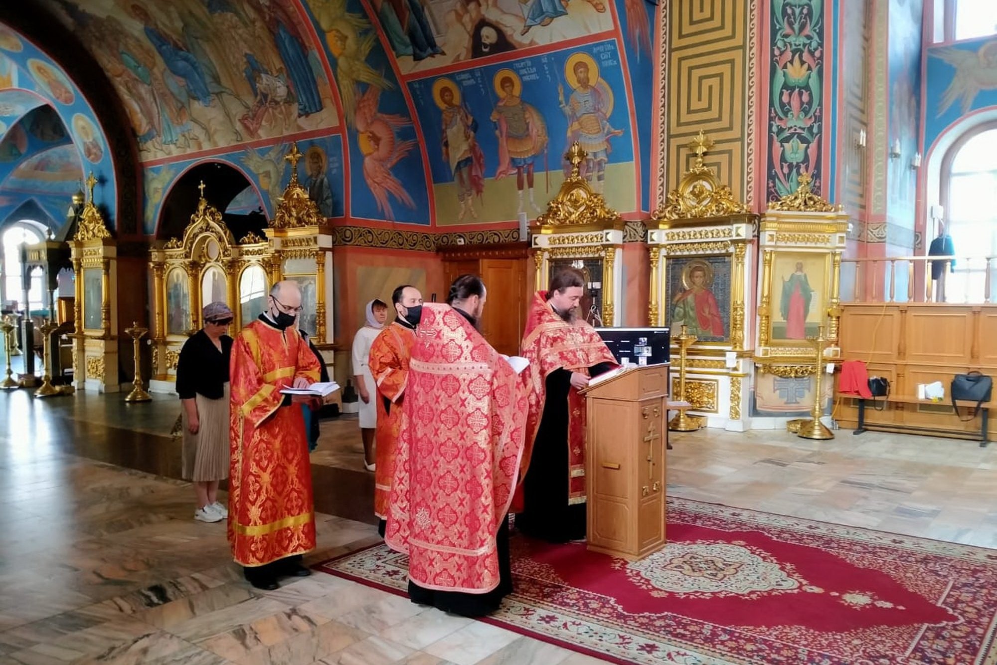 Храм константина богородского ногинск расписание. Православной гимназии имени свщмч.Константина Богородского. Свщмч Константин Богородский храм. Мощи Константина Богородского Ногинск.