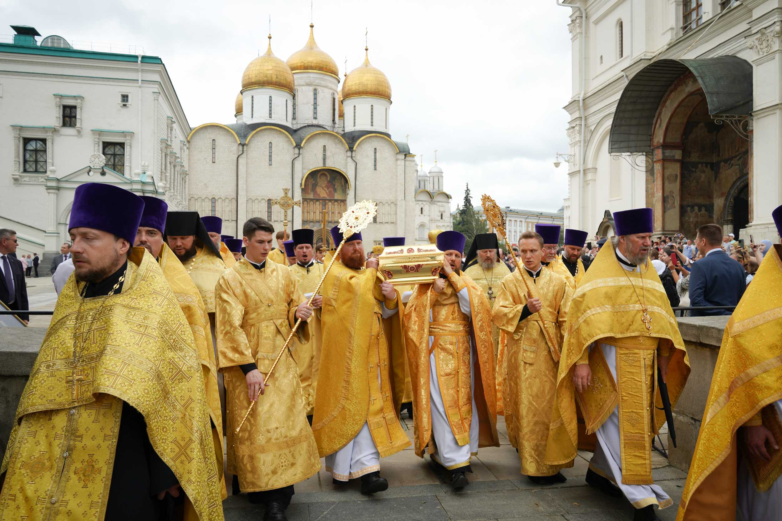 Архиерейский собор октябрь 2004 года