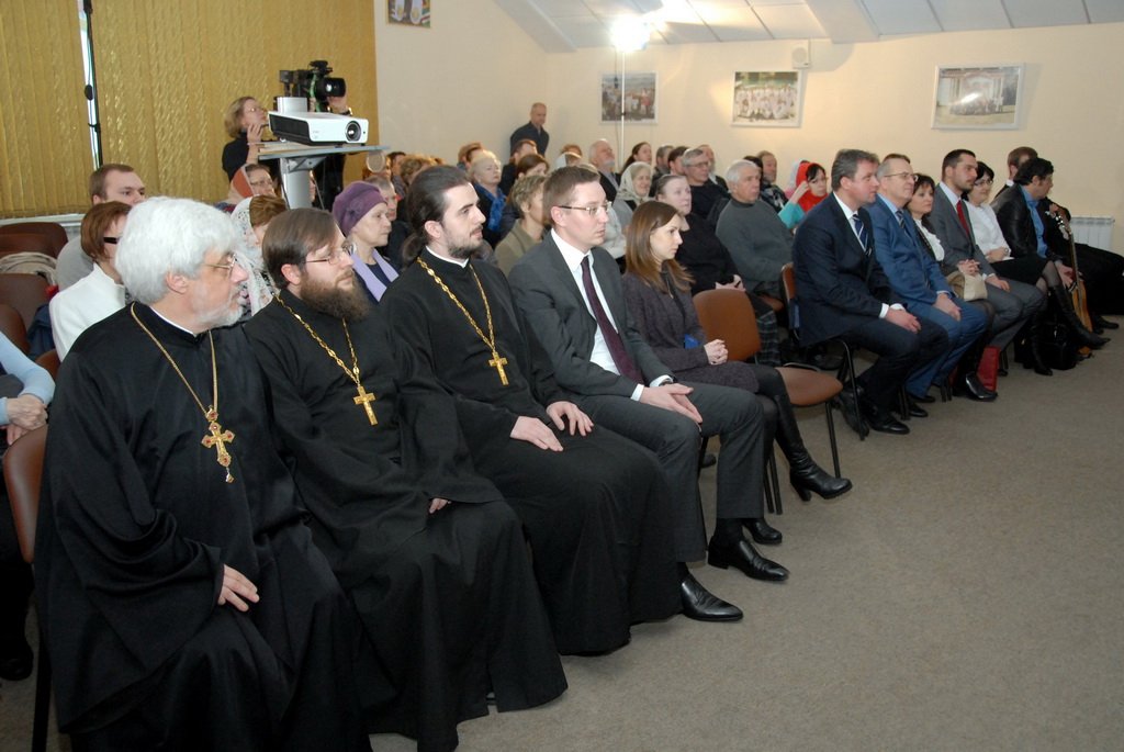 Расписание одинцовского храма. Гребневский храм Одинцово духовенство. Настоятель Гребневского храма Одинцово. Православный культурный центр Гребневской церкви Одинцово.