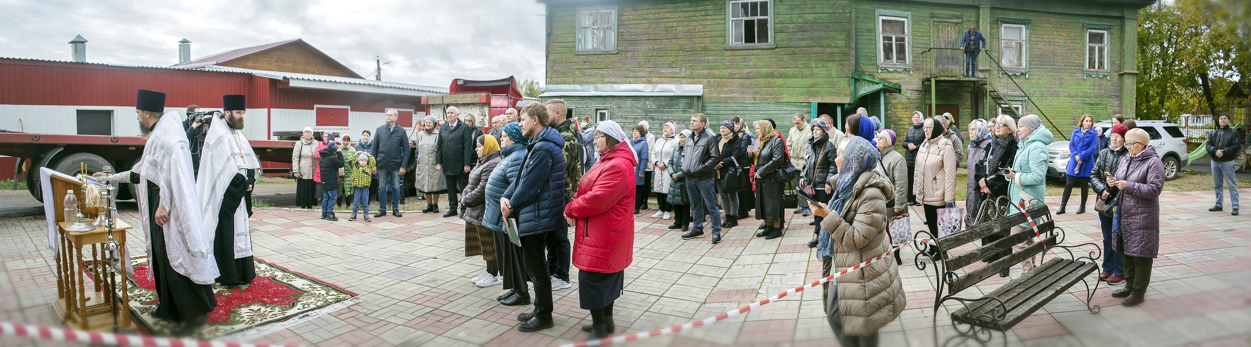 Установка купола и креста на колокольню Михаило-Архангельского храма в  городе Талдоме 29.09.2022