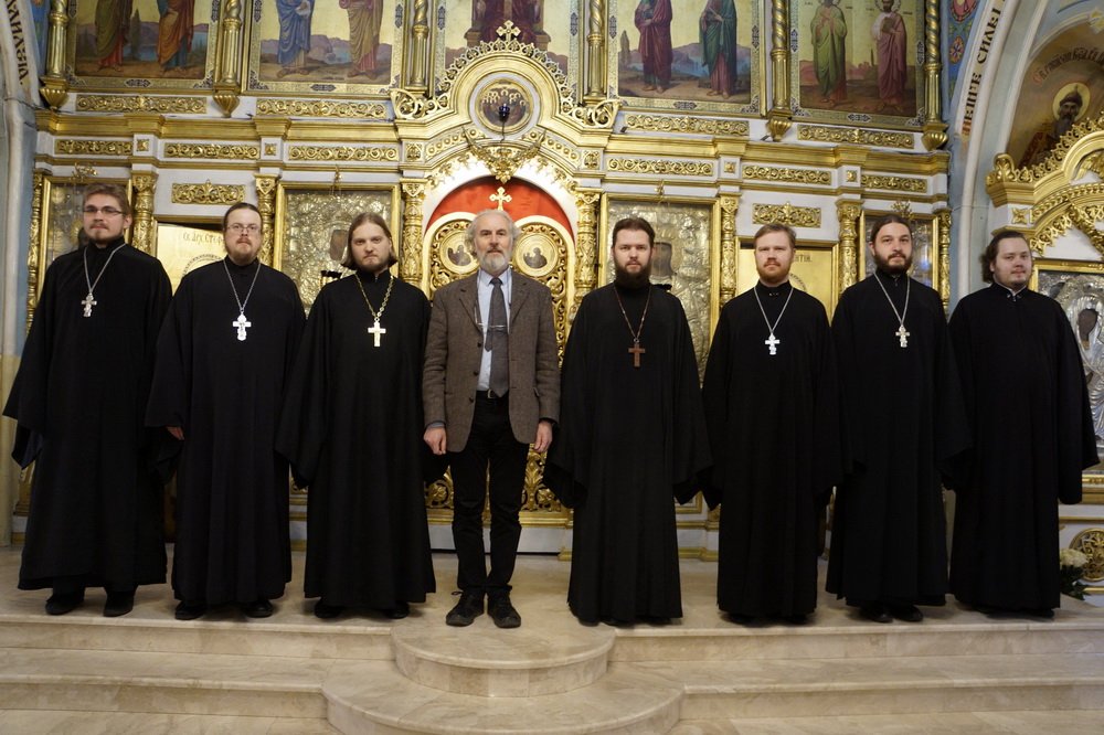 Спасский храм андреевка сайт. Спасский храм Андреевка. Церковь истина город Михайловка и Дворкин.