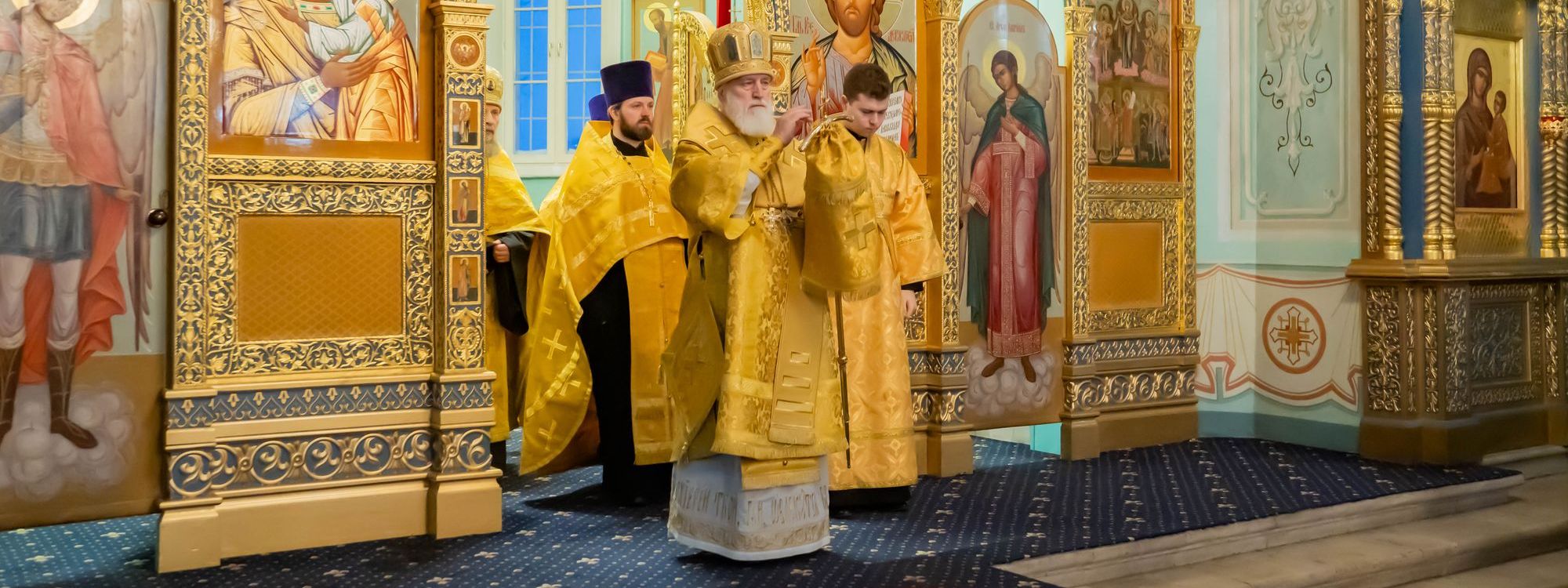 Всенощное бдение в Тихвинском храме города Коломны