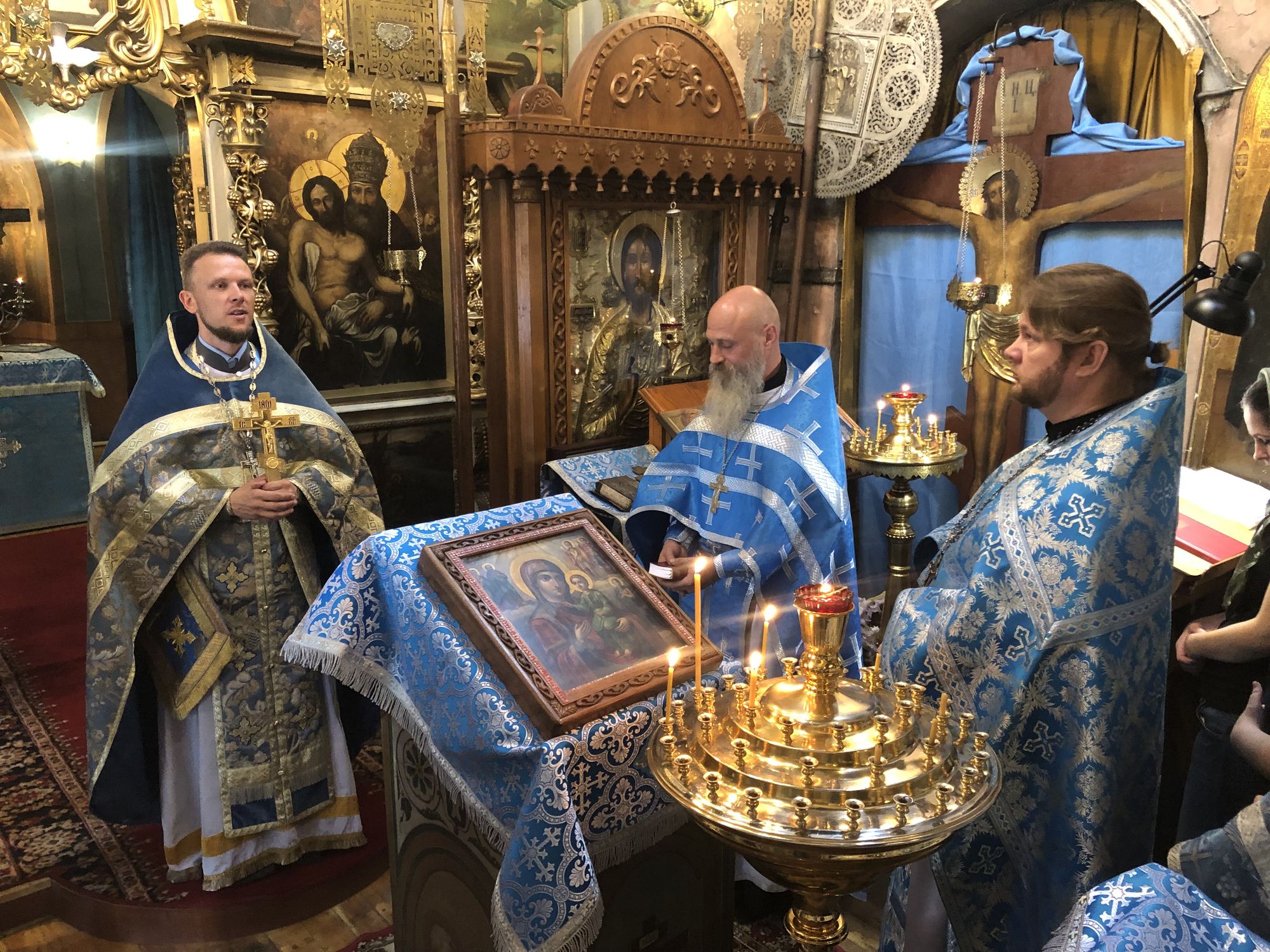 Храм знамения в Кунцево духовенство