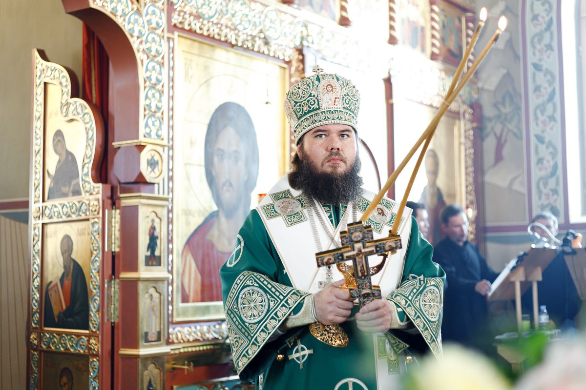 Пешношский монастырь расписание богослужений. Форма Сергиево-Посадский епископ. Блаженный Иона Пешношский.