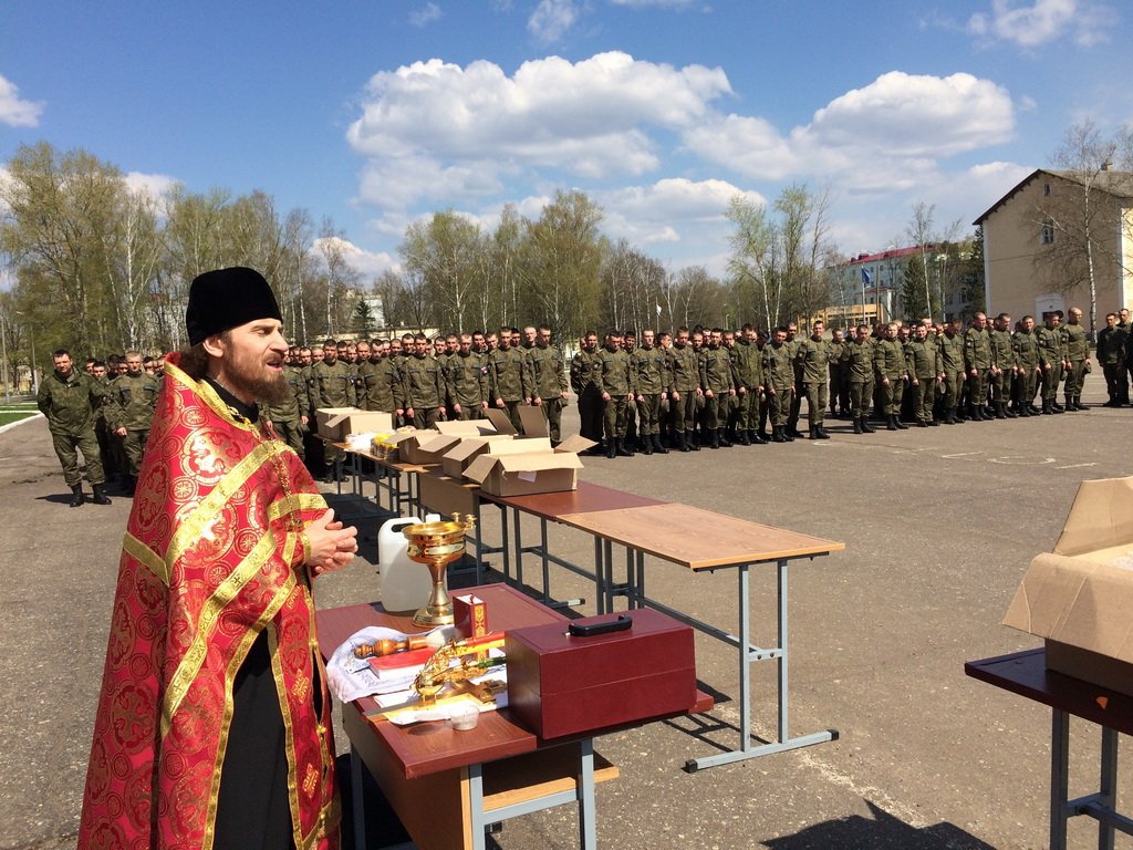 Расписание никольского храма наро фоминск. Никольский храм Наро-Фоминск благочиние. Наро-Фоминское благочиние духовенство. Никольский храм Наро-Фоминск патриотический лагерь. Служба богослужений Никольский храм город Наро Фоминск.