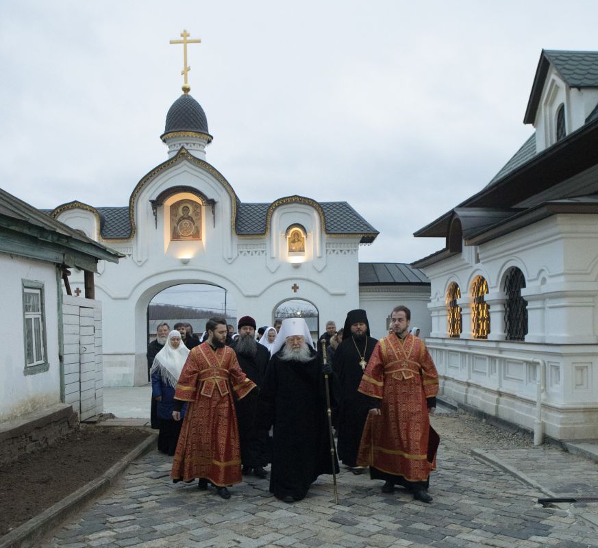 Михайловская слобода. Михайловская Слобода единоверческая Церковь. Храм Архангела Михаила в Михайловской Слободе. Храм Михаила Архангела единоверие. Единоверческий приход в Михайловской Слободе.