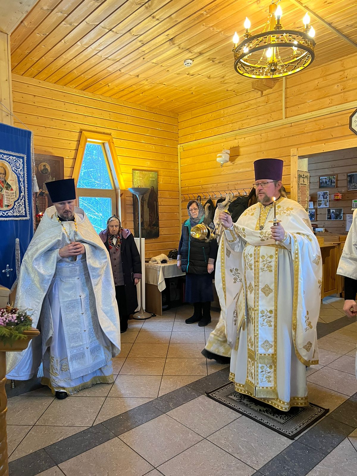 Богослужения в храме сретения господня