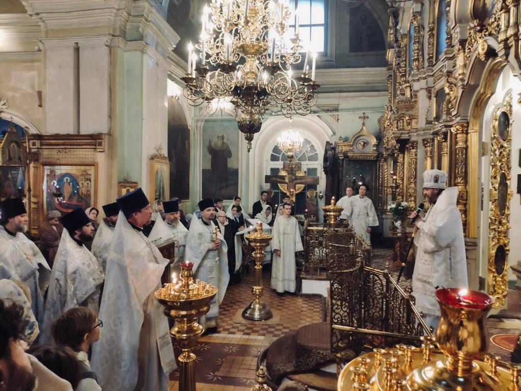 Покровский храм Перхушково. Храм в Перхушково расписание.