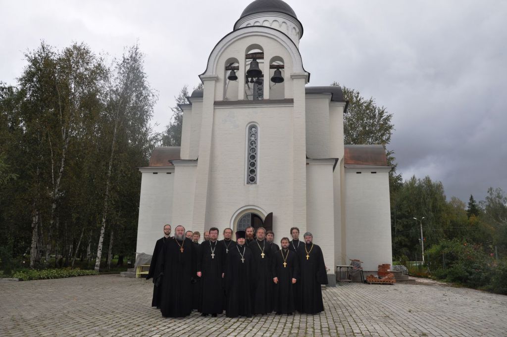 Церковь в Долгопрудном на Лихачевском шоссе