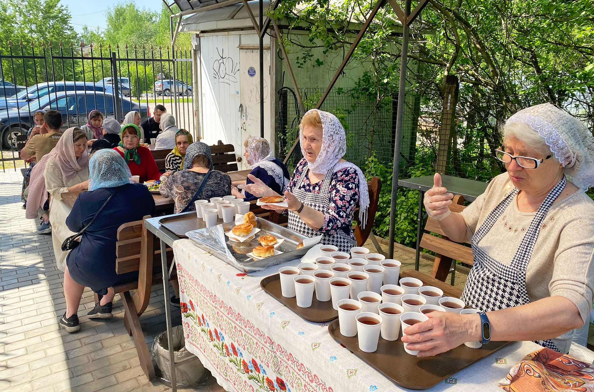 Храм неупиваемая чаша в лесных полянах