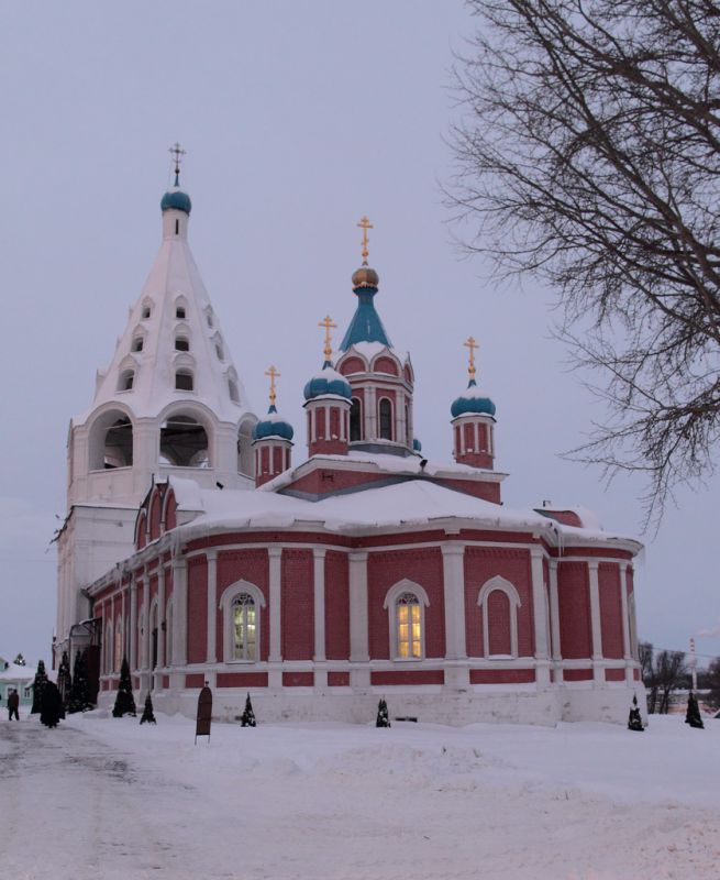 Церковь на Соборной площади Коломна