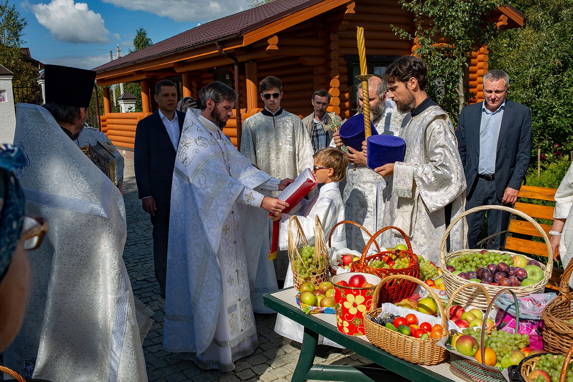 Дер спас. Деревня спас Каменка. Малышев престольный праздник в деревне. Яблочный спас в деревне Мироним. Деревня спас Курган.